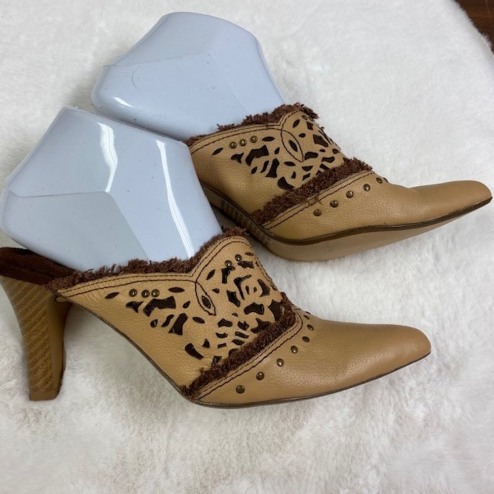 Avon Vintage Western Laser Cut‎ Studded Leather Mules, size 6